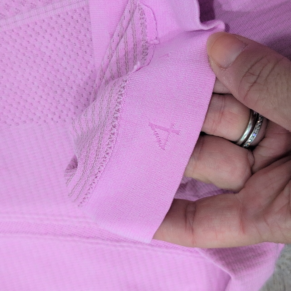 like new bubble gum pink lululemon top - Picture 4 of 5